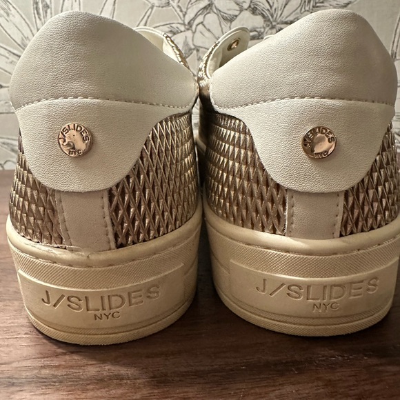 J/SLIDES Hilton White and Gold Platform Sneakers - Women’s Size 8 - Picture 8 of 14